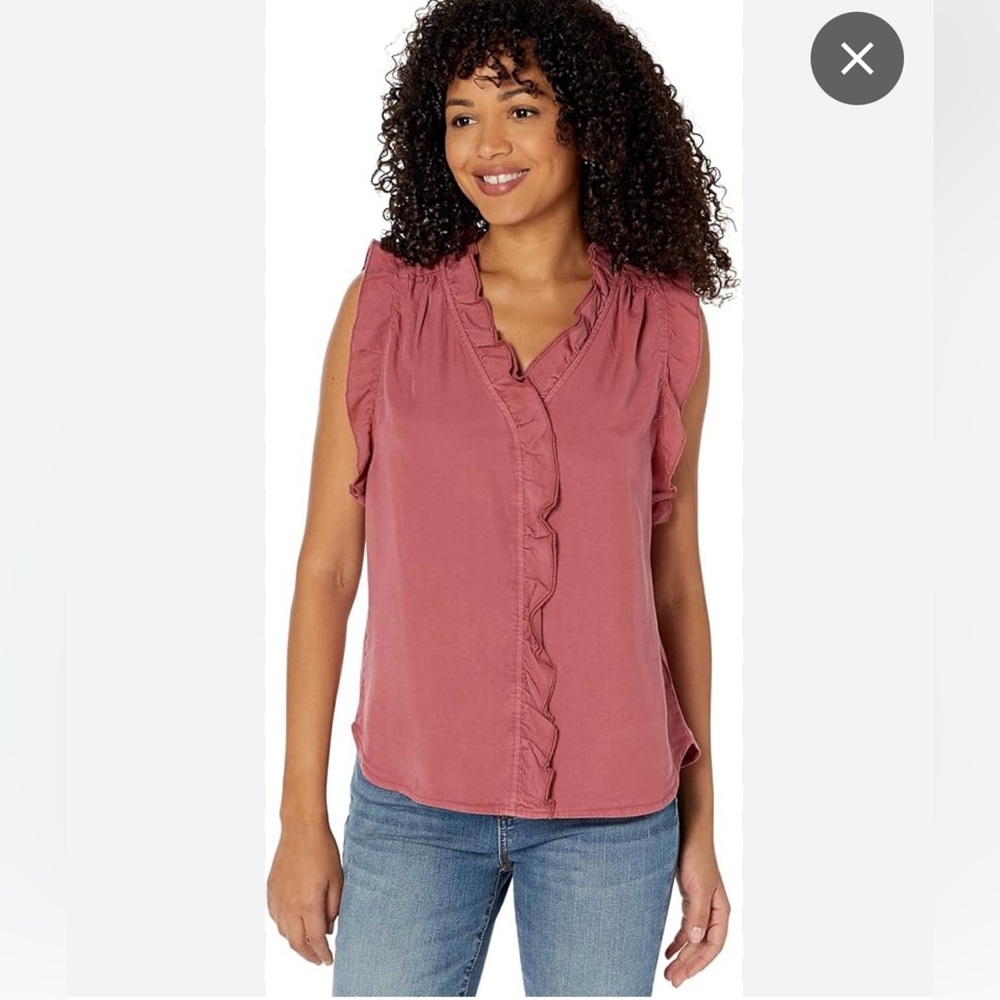 Kut from the Kloth Cream Sleeveless Ruffled Blouse